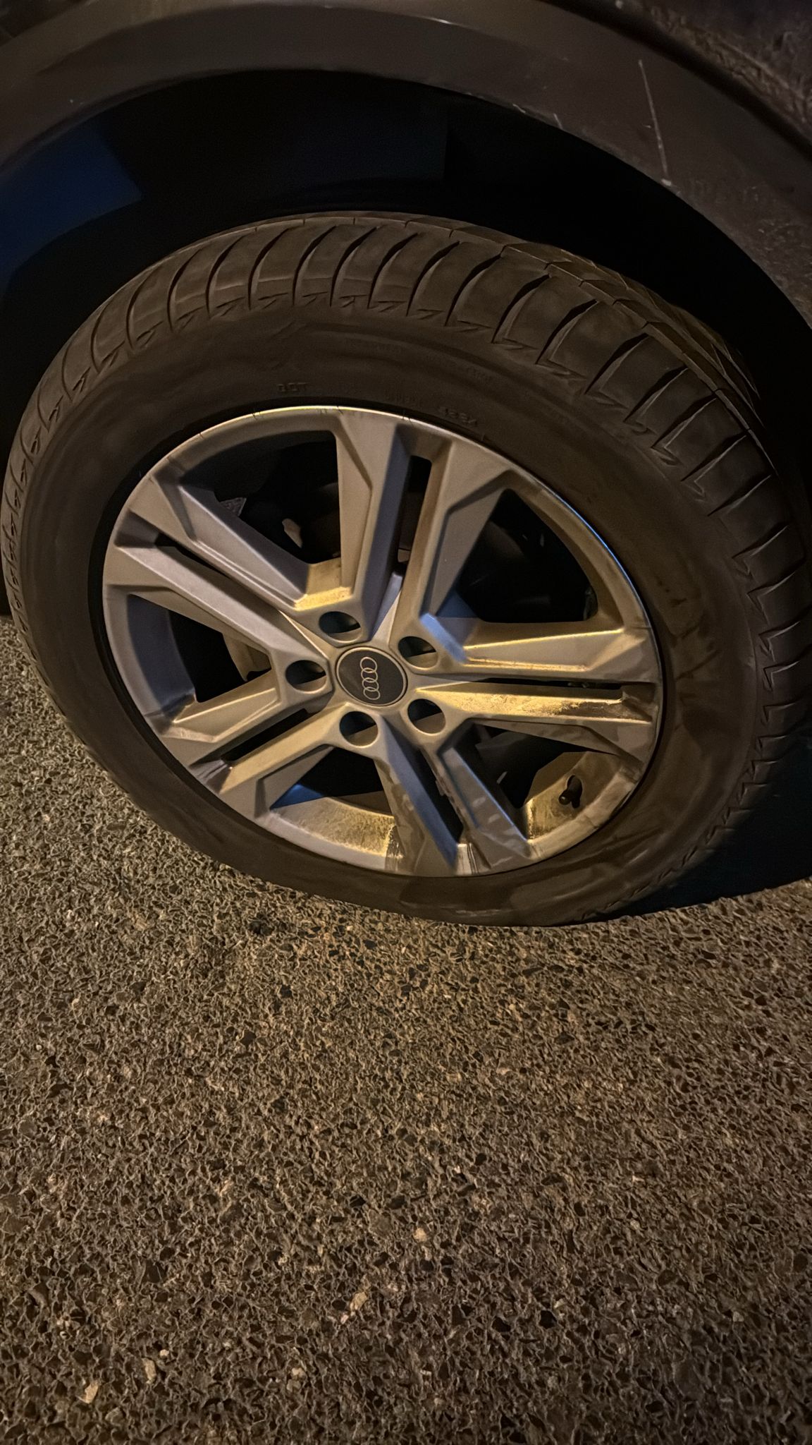 Mobil lastik değişimi